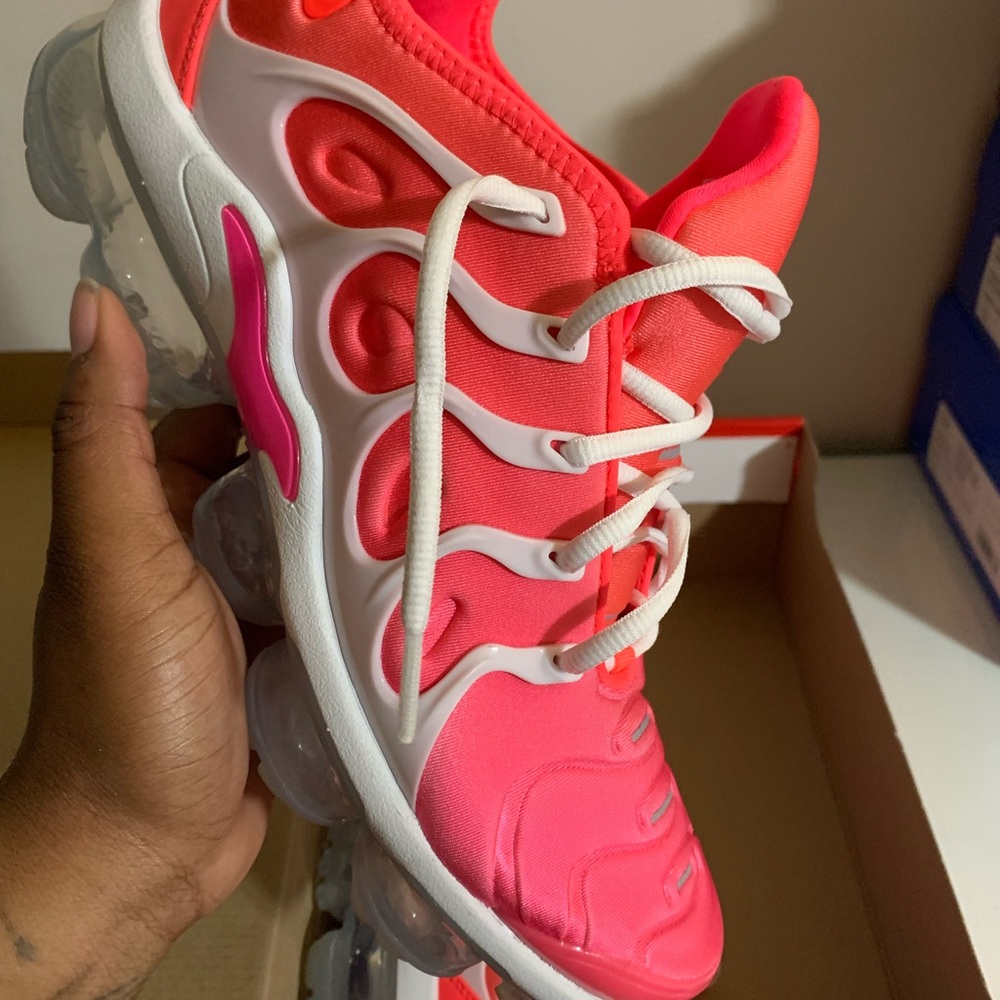 Nike Air VaporMax Plus - Picture 4 of 6